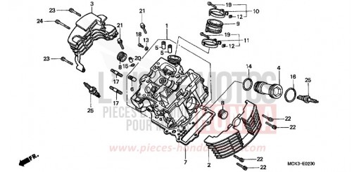 CYLINDER HEAD (FRONT) VT1100C22 de 2002